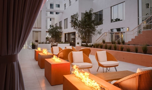 Sandbourne Santa Monica, Autograph Collection - Outdoor Patio Firepits - Book on ClassicTravel.com