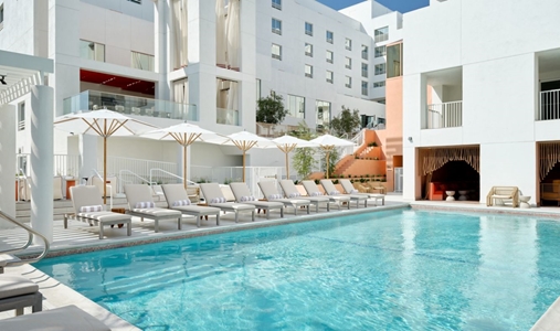 Sandbourne Santa Monica, Autograph Collection - Pool and Lounge - Book on ClassicTravel.com