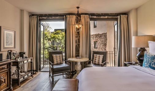 Banyan Tree Puebla - Urban King View - Book on ClassicTravel.com