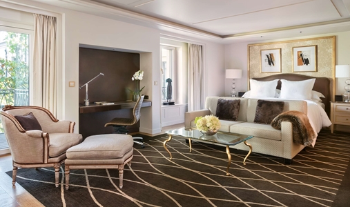 Four Seasons Geneva Des Bergues - Loft Garden Suite - Book on ClassicTravel.com