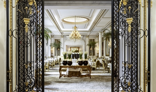 Four Seasons Hotel George V - Le Cinq - Book on ClassicTravel.com