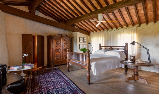 Castello di Vicarello - Suite Vicario - Book on ClassicTravel.com