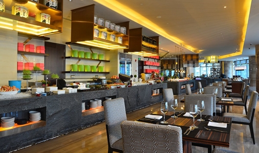 InterContinental Hotels FUZHOU - Stage Restaurant - Book on ClassicTravel.com