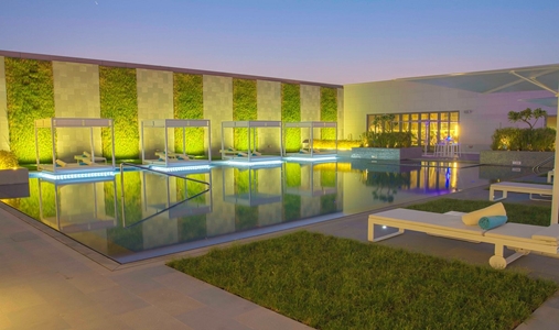 InterContinental Hotels BAHRAIN - Element Pool - Book on ClassicTravel.com