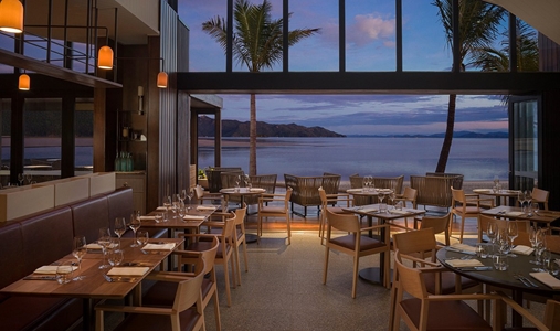 InterContinental Hotels HAYMAN GREAT BARRIER REEF - Pacific Restaurant - Book on ClassicTravel.com