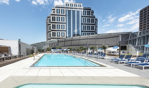 InterContinental Hotels LOS ANGELES DOWNTOWN - Outdoor Pool - Book on ClassicTravel.com