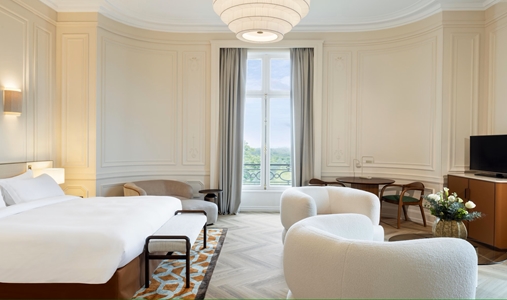 InterContinental Hotels CHANTILLY CHATEAU MONT ROYAL - Royal Suite - Book on ClassicTravel.com