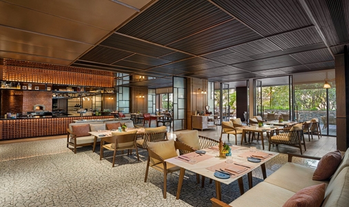 InterContinental Hotels PHUKET RESORT - Pinto Restaurant - Book on ClassicTravel.com