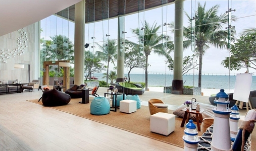 InterContinental Hotels PATTAYA RESORT - Latitude by Beach Lounge - Book on ClassicTravel.com