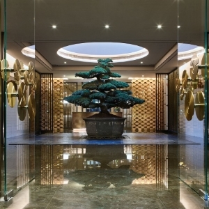 InterContinental Hotels SHANGHAI WONDERLAND - Cai Feng Lou Entrance - Book on ClassicTravel.com