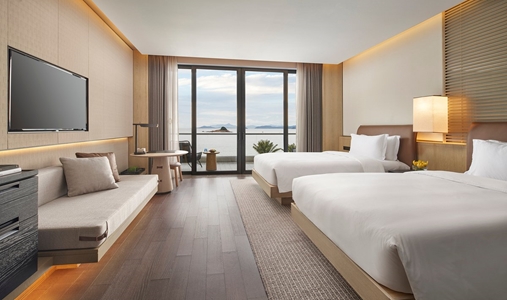 InterContinental Hotels SHENZHEN DAMEISHA RESORT - Twin Beds Premium Room - Book on ClassicTravel.com