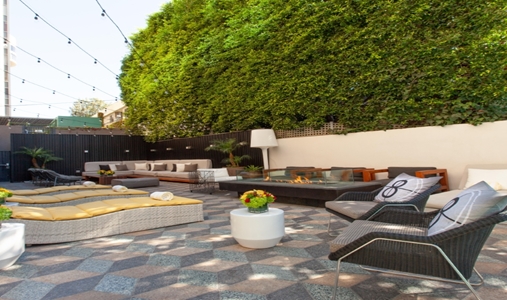 Kimpton HOTEL PALOMAR BEVERLY HILLS - Pool Deck - Book on ClassicTravel.com