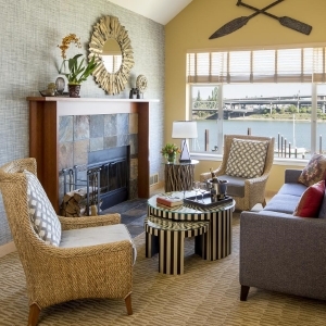 Kimpton RIVERPLACE HOTEL - Cottage Living Room - Book on ClassicTravel.com