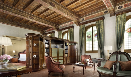 Palazzo Portinari Salviati - Francesco I Master Suite - Book on ClassicTravel.com