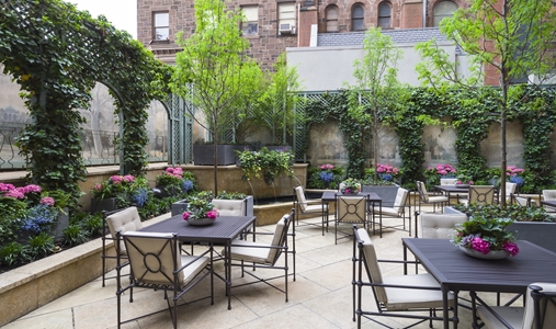 The Rittenhouse - Courtyard - Book on ClassicTravel.com