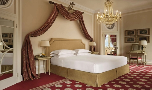 Villa d'Este - Cardinal Suite - Book on ClassicTravel.com