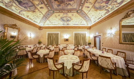 Grand Hotel Majestic Gia Baglioni - Ristorante I Carracci - Book on ClassicTravel.com