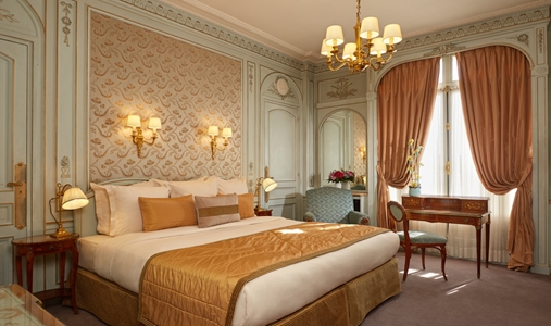 Hotel Raphael - Superior Room - Book on ClassicTravel.com