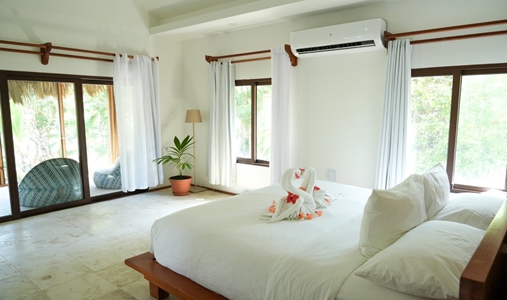 Matachica Resort and Spa - Seabreeze Luxury Villa Bedroom
