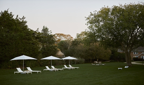 The Roundtree Amagansett - Loungers - Book on ClassicTravel.com