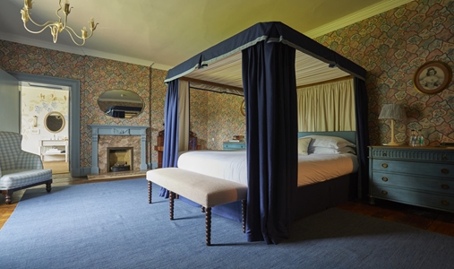 The Retreat at Elcot Park - Bushby Bacon Suite - Book on ClassicTravel.com