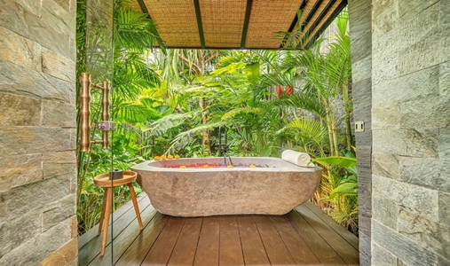 Desa Hay - Jabu Bedroom Outdoor Bath Tub- Book on ClassicTravel.com