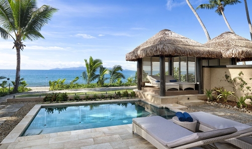 Nanuku Resort - One Bedroom Beachfront Villa Pool