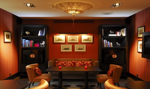 Eastwest Hotel - Lounge Library - Book on ClassicTravel.com