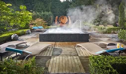 Alexander House and Utopia Spa - Outdoor Hot Tub 2