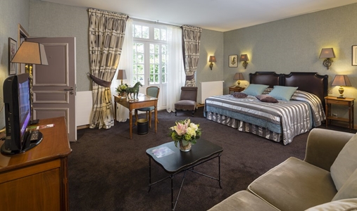 Chateau de Fere Hotel and Spa - Deluxe Room 2 - Book on ClassicTravel.com