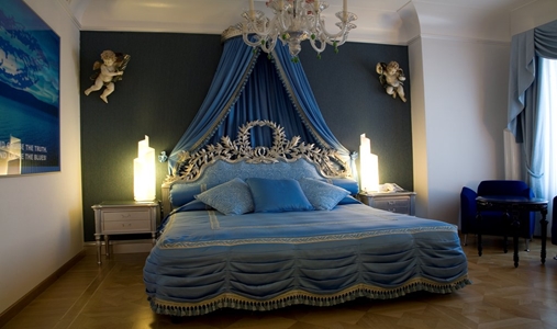 Byblos Art Hotel Villa Amista - Presidential Suite Byblos Bedroom