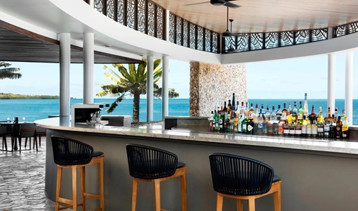 Fiji Marriott Resort Momi Bay - Fish Bar - Sunset Bar  - Book on ClassicTravel.com