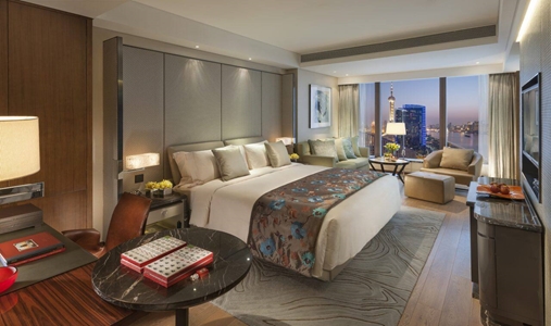 Mandarin Oriental Pudong SHA - Mandarin Twin Bedroom - Book on ClassicTravel.com