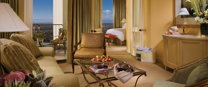 Hotel Review: Fashion Island Hotel, Newport Beach, California, USA