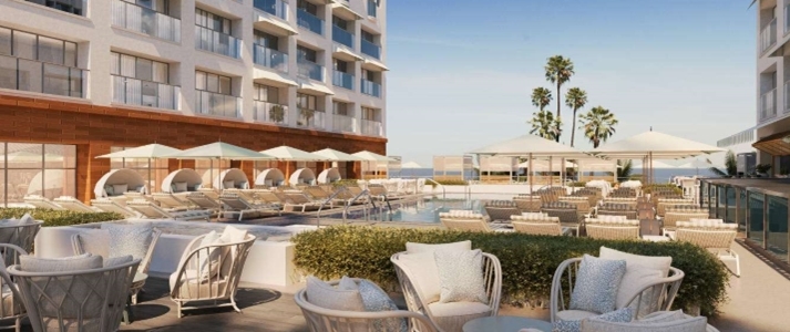 Regent SANTA MONICA BEACH - Pool Deck - Book on ClassicTravel.com