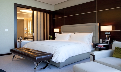 Rosewood Abu Dhabi - Deluxe King Room - Book on ClassicTravel.com