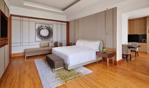 The Ritz-Carlton Jakarta, Mega Kuningan - Grand Studio King - Book on ClassicTravel.com