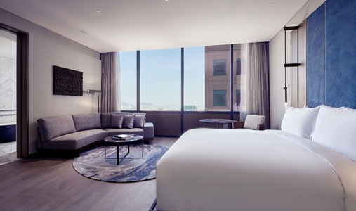 The Ritz-Carlton Residences Mexico City - Deluxe King City View - Book on ClassicTravel.com