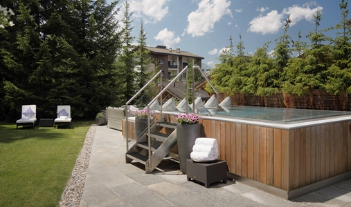 The Lodge Verbier - Outdoor Hot Tub - Book on ClassicTravel.com