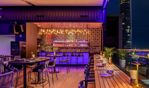 Vignette Collection SINDHORN MIDTOWN HOTEL BANGKOK - ANJU Korean Rooftop Bar - Book on ClassicTravel.com